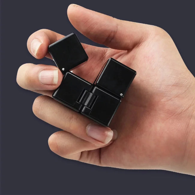 🧩 ShengShou 2×2 Infinity Cube – mehanska puzzle fidget igrača