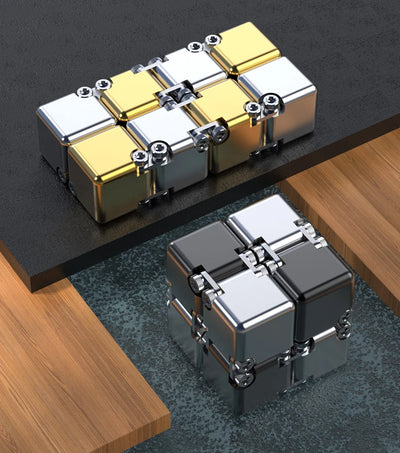 🔄 Kovinski Infinite Magic Cube – mehanska fidget igrača