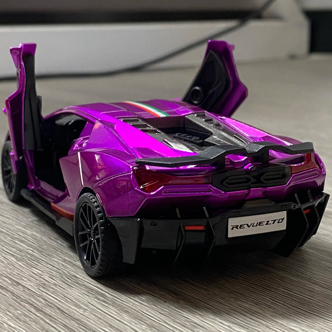 Revuelto – kovinski športni model 1:32