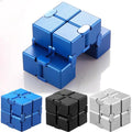 🧊 Kovinski Infinity Fidget Cube – antistresna igrača