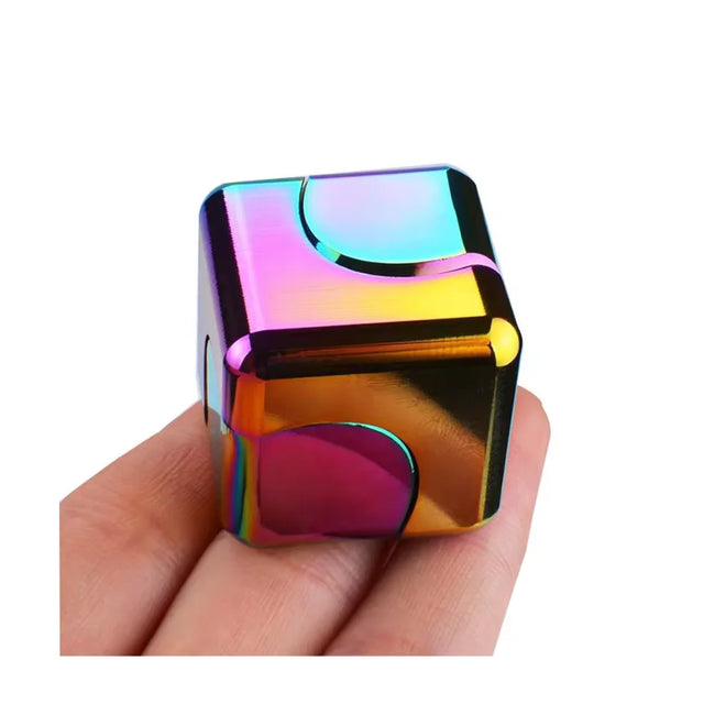 ⚙️ Kovinski Cube Spinner – 3D Gyro Fidget igrača