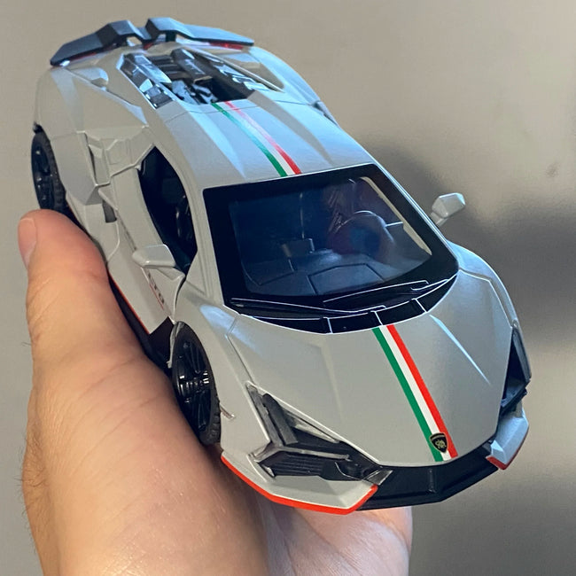 Revuelto – kovinski športni model 1:32