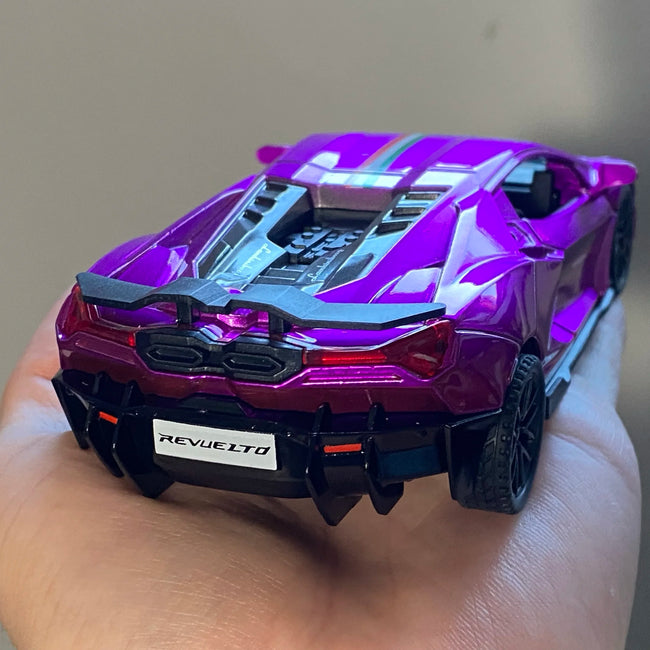 Revuelto – kovinski športni model 1:32