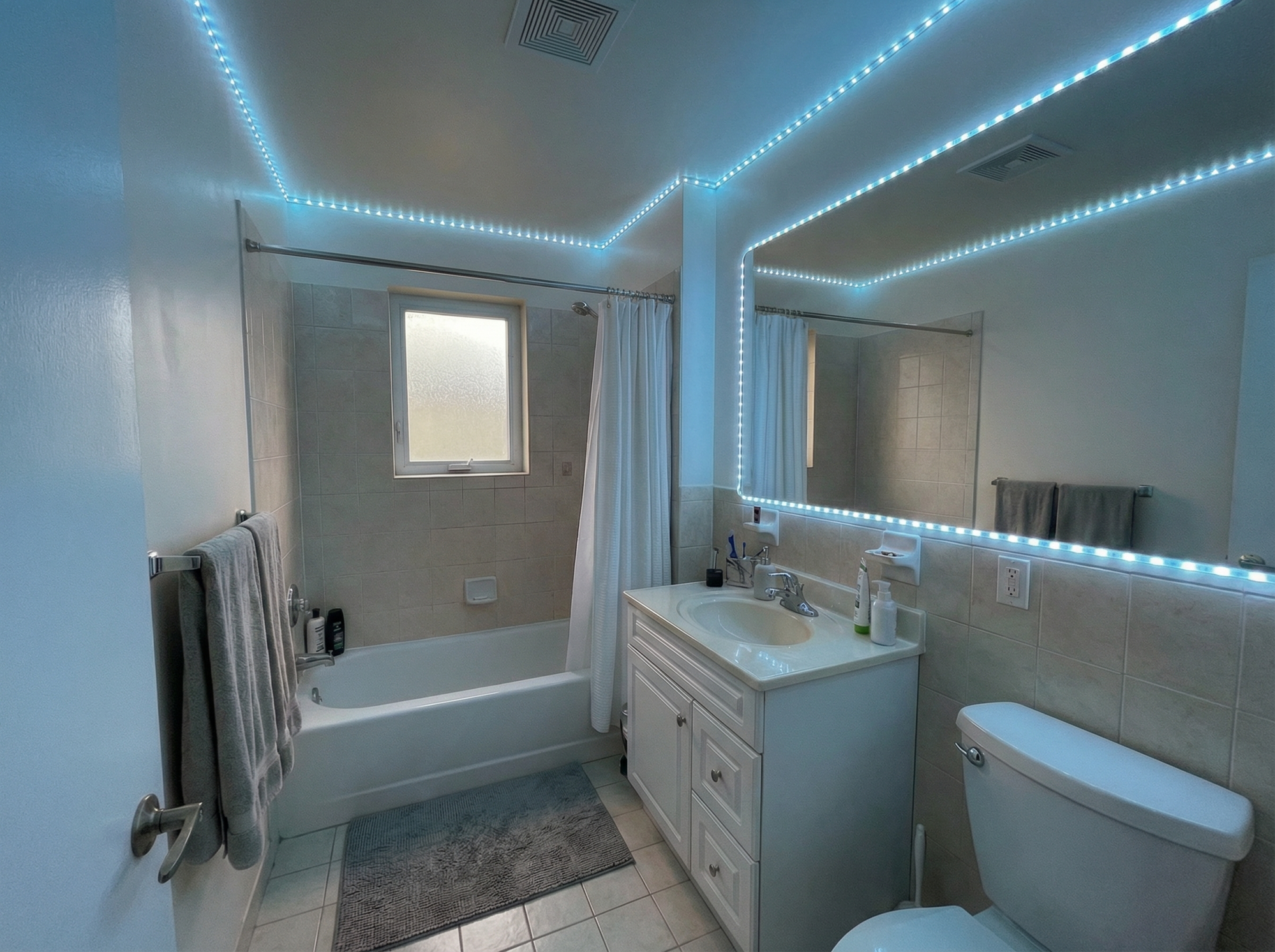 LED lučke + daljinec + aplikacija 😌